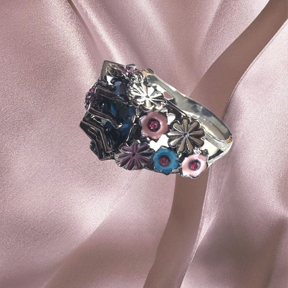 Gunmetal Gray Enamel Spider Multi Color Flowers Crystal Ring Size 10 - Picture 2 of 5